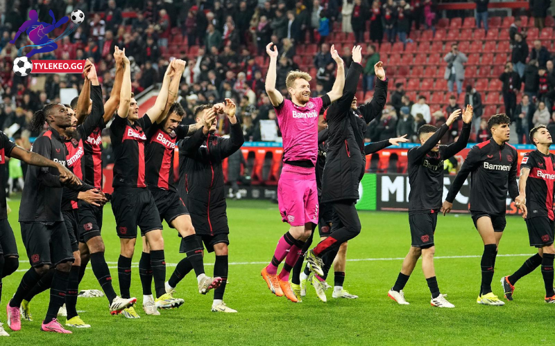 Leverkusen là đội đứng đầu bảng xếp hạng Đức mùa 2023/2024